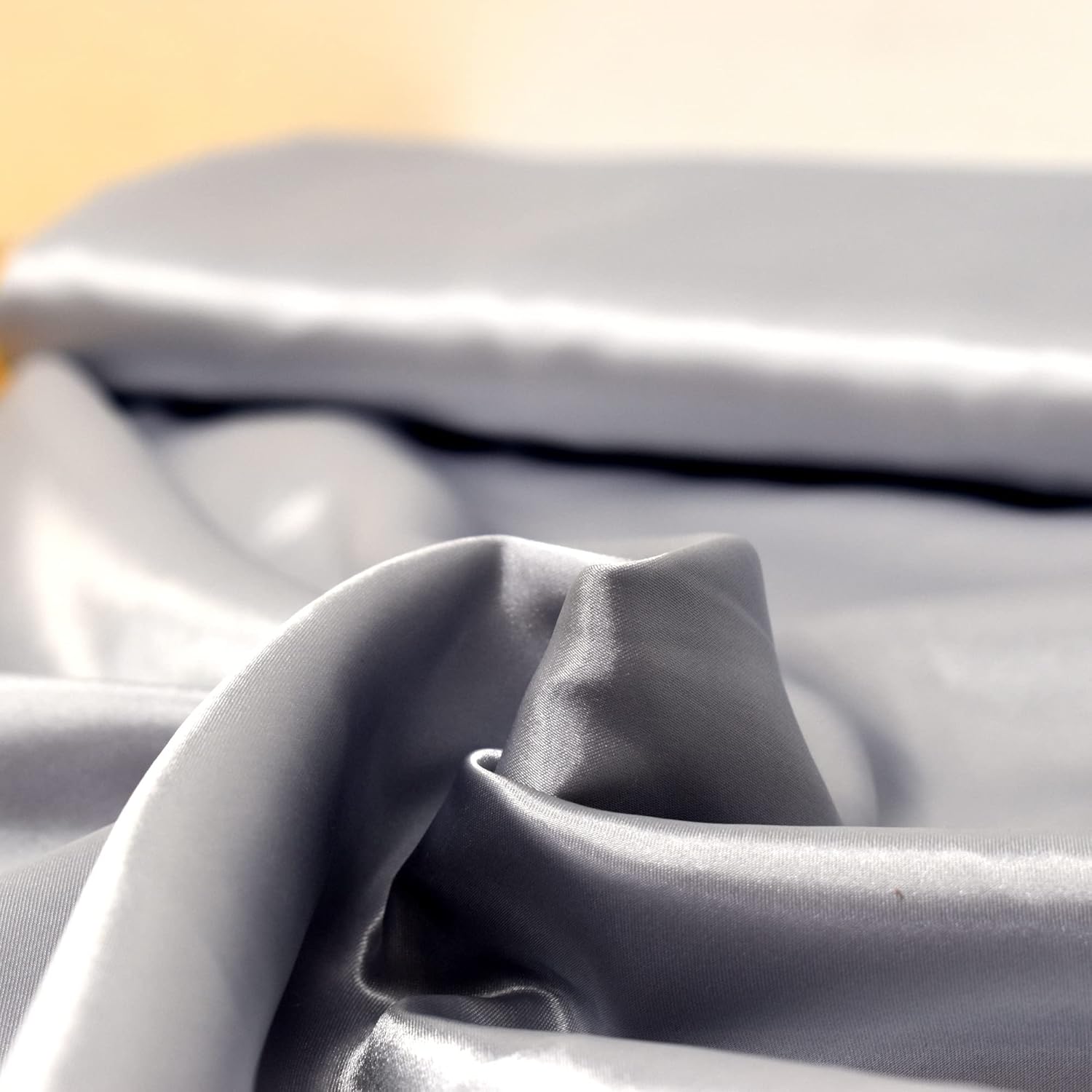 MAGAM-Stoffe 1m Estelle Satin Stoff uni ideal für Kleidung und Deko Meterware (22. Silber)