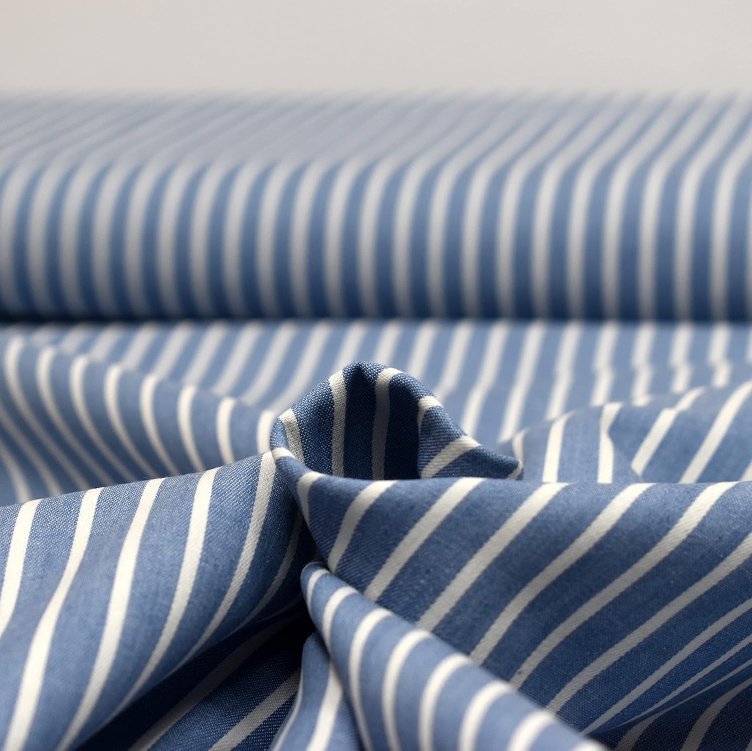 MAGAM-Stoffe Carlo Jeans Stoff aus 100% Baumwolle Meterware 50cm (Streifen hellblau)