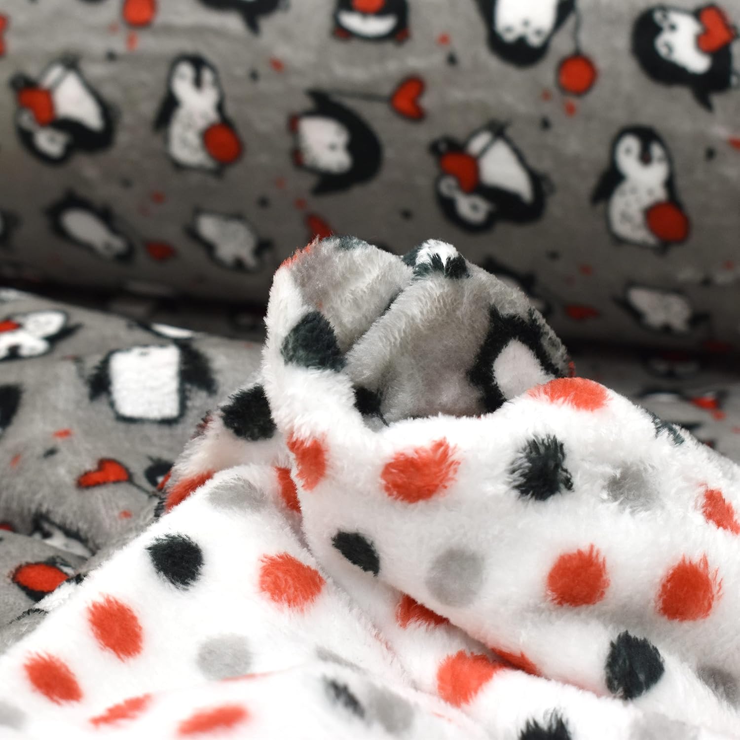 MAGAM-Stoffe Simon Pinguin Wellness Fleece Stoff Meterware 50cm