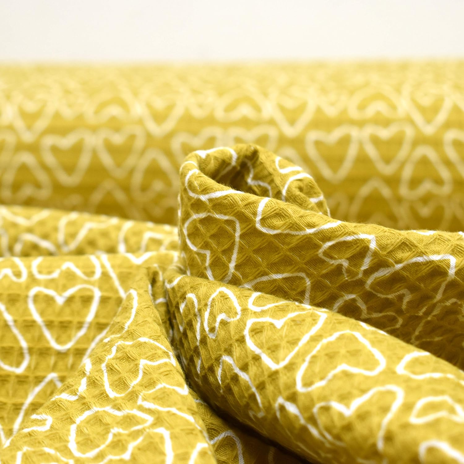 MAGAM-Stoffe Herzen Waffel Stoff 100% Baumwollstoff Oeko-Tex Meterware 50cm (02. Ocker)
