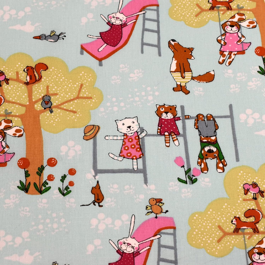 MAGAM-Stoffe Tiere auf dem Spielplatz Baumwollstoff Kinderstoff Oeko-Tex Meterware 50cm (Mint)