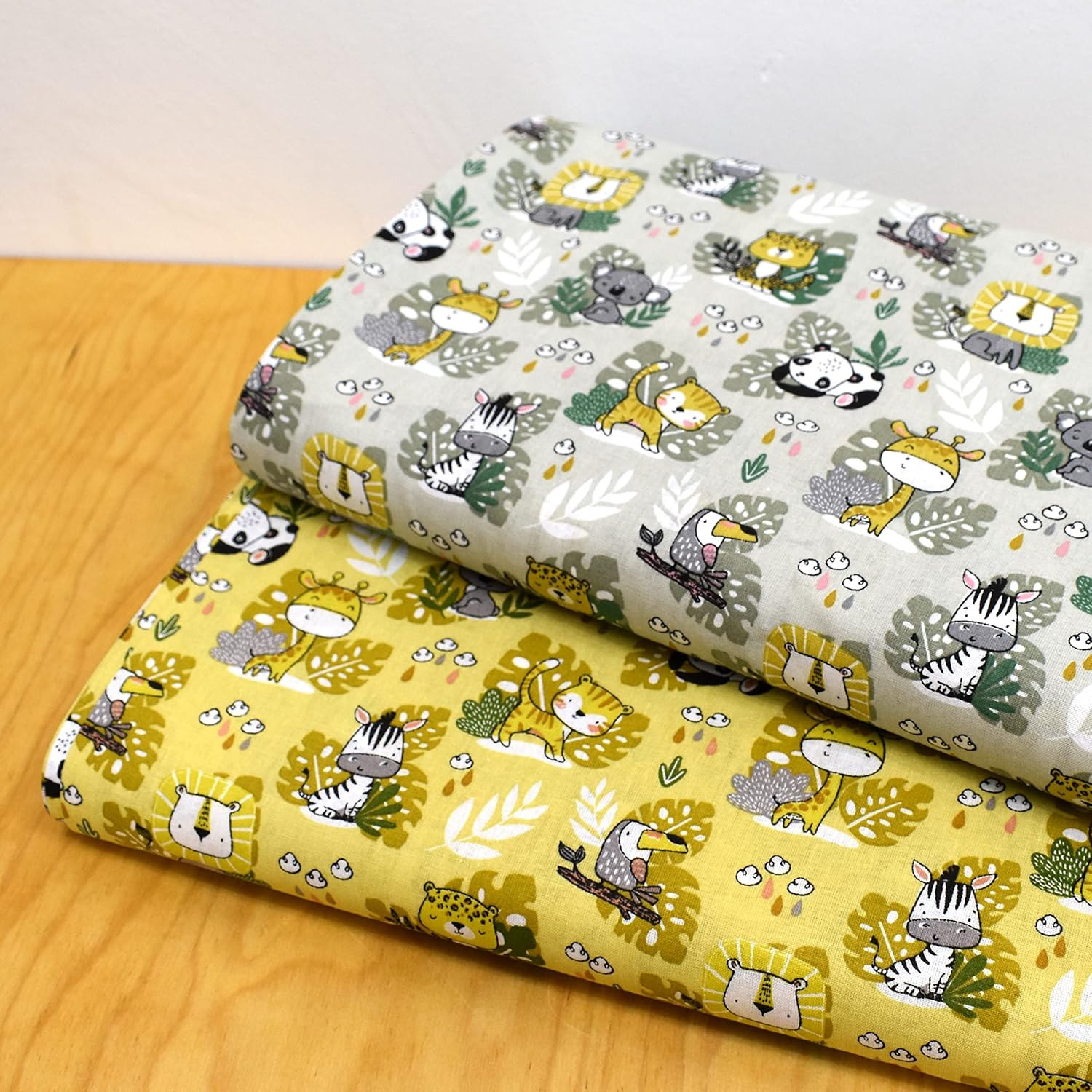 MAGAM-Stoffe Blätter Freunde Baumwollstoff Kinder Oeko-Tex Meterware 50cm (Tiere Beige)