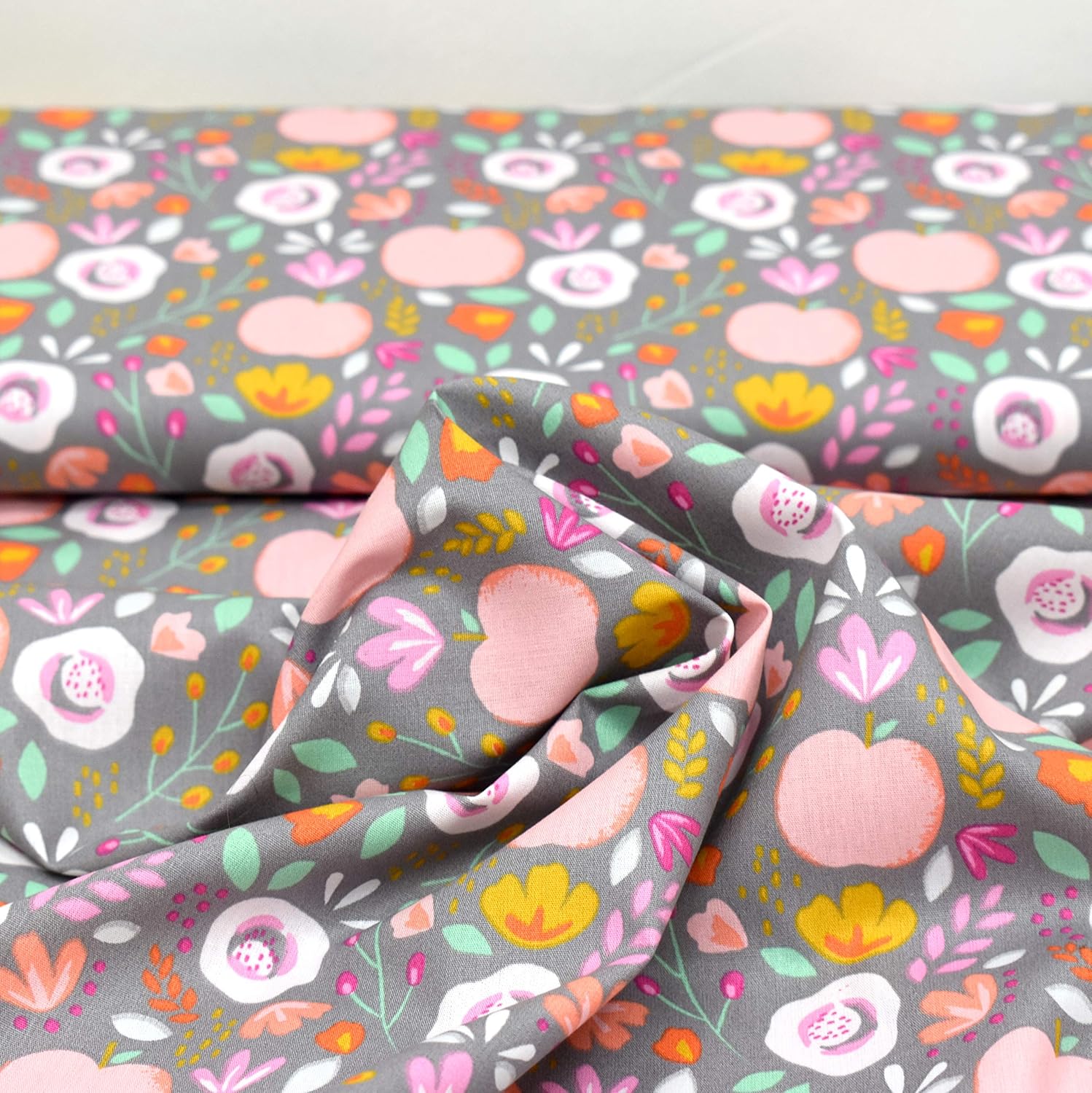 MAGAM-Stoffe Obst-Garten Baumwollstoff Kinderstoff 100% Baumwolle Oeko-Tex Meterware 50cm (Grau)