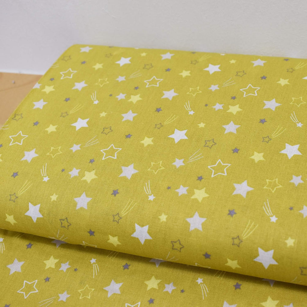 MAGAM-Stoffe Funkelnde Sterne Baumwollstoff Oeko-Tex Meterware 50cm (02. Senf)