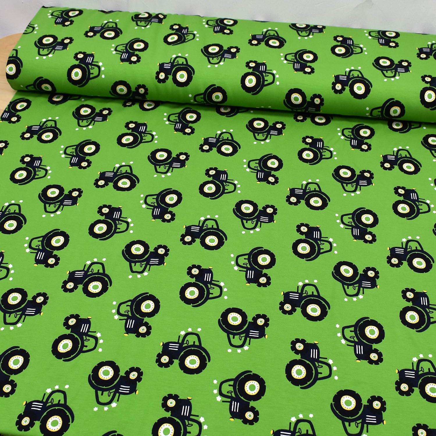 MAGAM-Stoffe Traktor Ben kiwi-grün Jersey Stoff Oeko-Tex Meterware 50cm