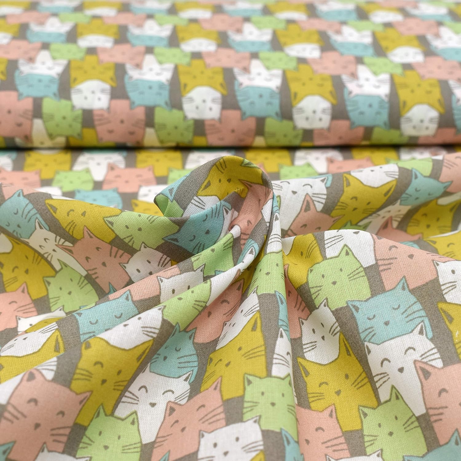 MAGAM-Stoffe Kitty Katze Baumwollstoff Oeko-Tex Meterware 50cm (02. Bunt)