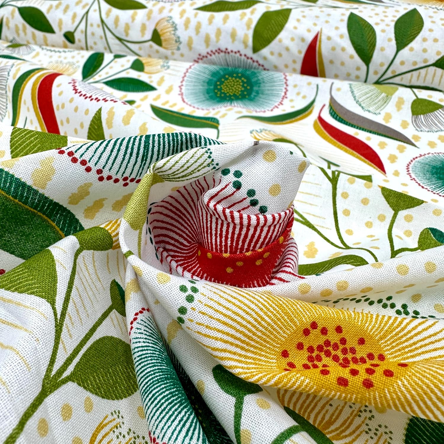 MAGAM-Stoffe Pusteblumen Baumwollstoff Dekostoff aus Frankreich ÖKO-TEX Meterware ab 50cm (Rot grün)